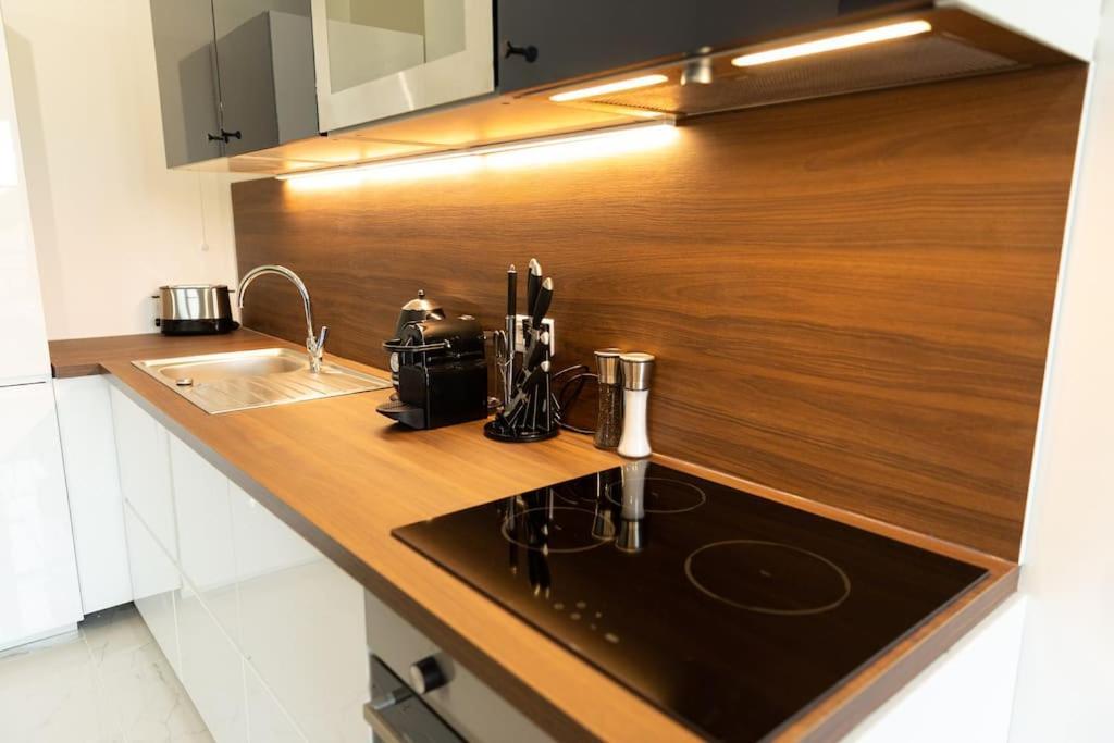 سيري Elegant Apartment #6 المظهر الخارجي الصورة